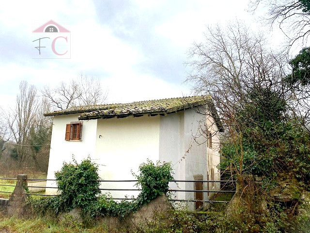 casale dell800 ristrutturato con terreno pianeggiante 23.png